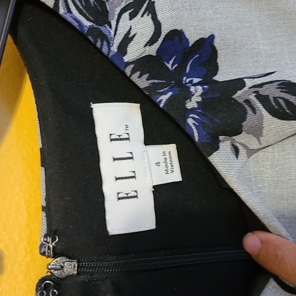 Elle size 4 dress - Picture 2 of 8